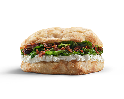 Focaccia con ricotta, scarola, battuto di olive e pomodoro - Focaccia with ricotta, escarole, minced olives and tomato